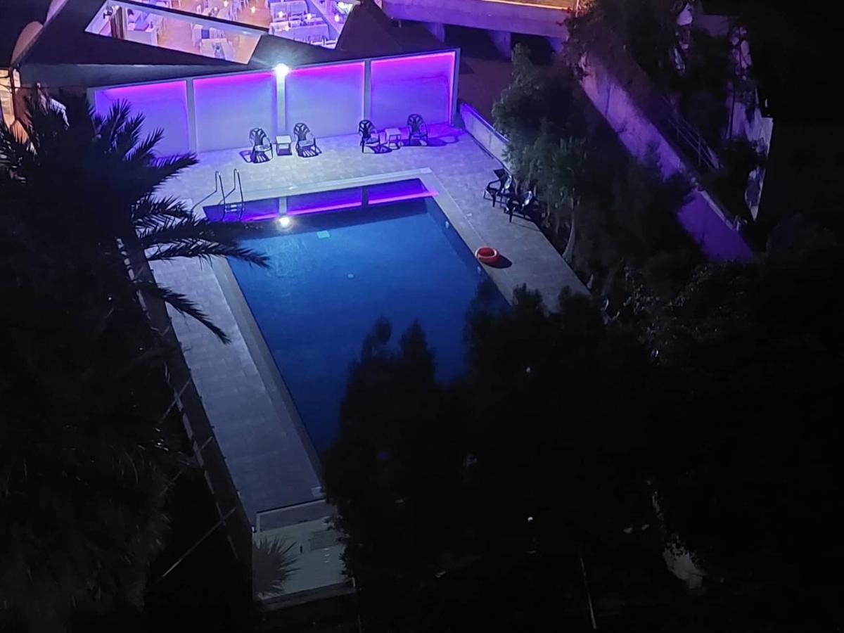 Luxury Penthouse 1Br-Seafront-Seasonal Pool-Central Λάρνακα Εξωτερικό φωτογραφία